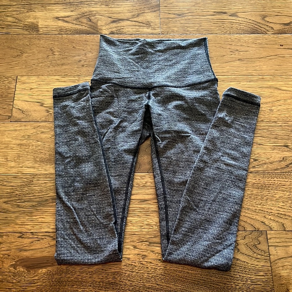 Lulu lemon - Grey Yoga Pants- Size 2 28”